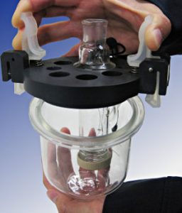 Large capacity titration cell with easy-to-remove top cover